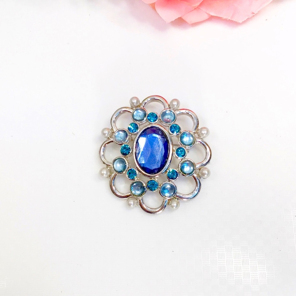 nice estate brooch